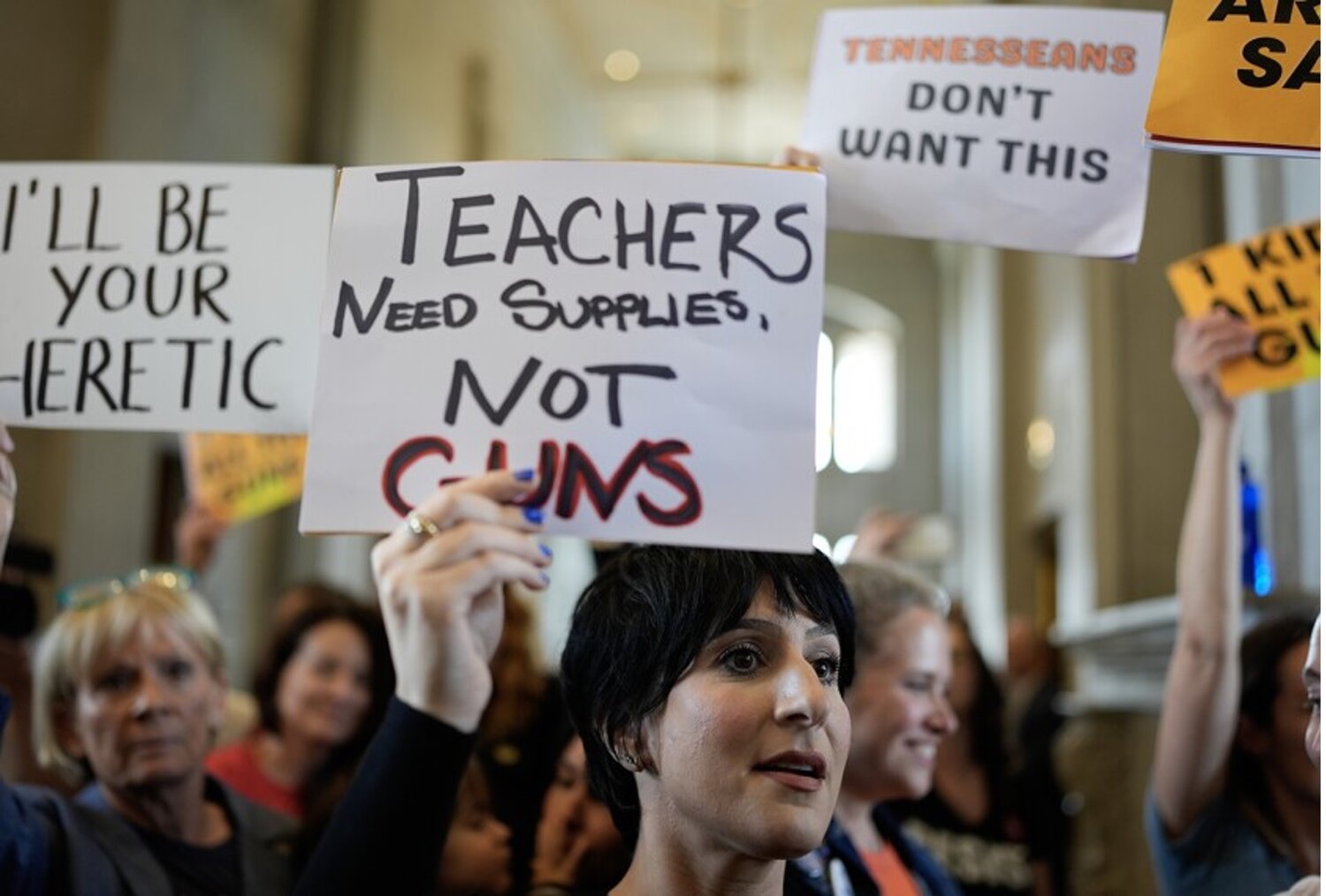 Tennessee Legislature Approves Bill Allowing Teachers and School Staff to Carry Concealed Handguns in Schools - Image