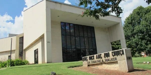 A Miracle on 7th Street