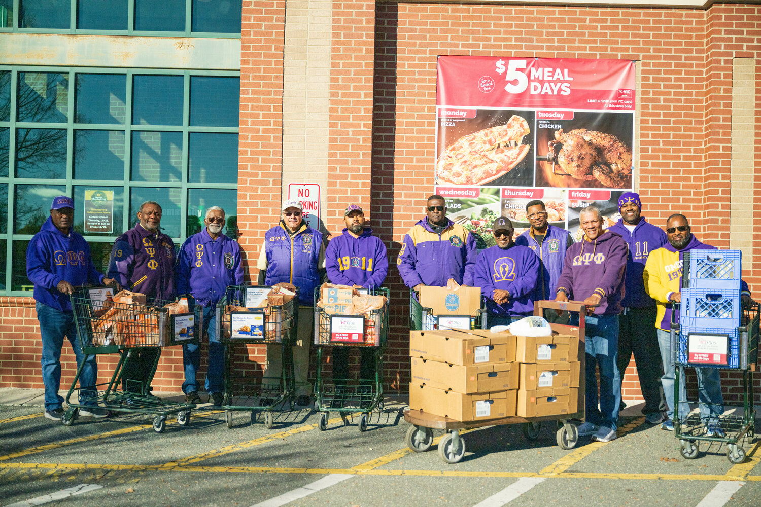 OMEGA PSI PHI SPREADS HOLIDAY CHEER - Image